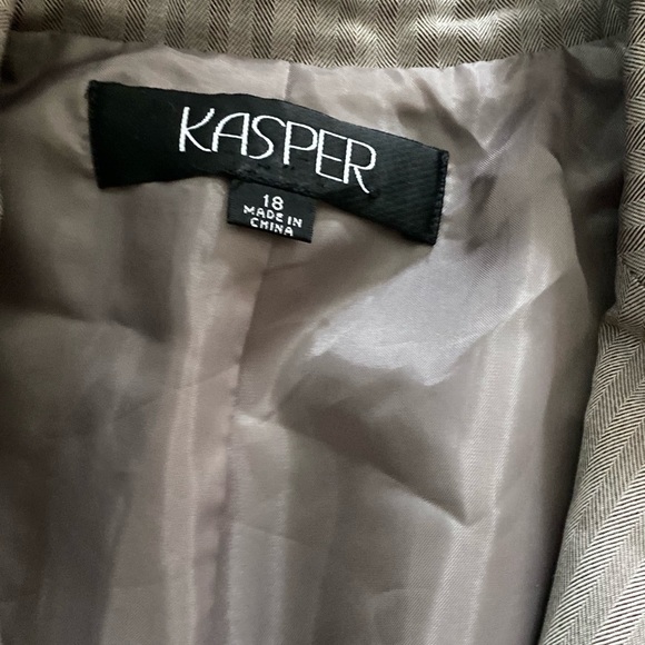 Pin stripe blazer worn once - Picture 2 of 2